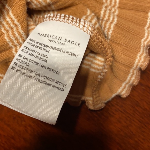 American Eagle Snap Scoop Neck Tee w Ruffle Edges - Picture 6 of 7